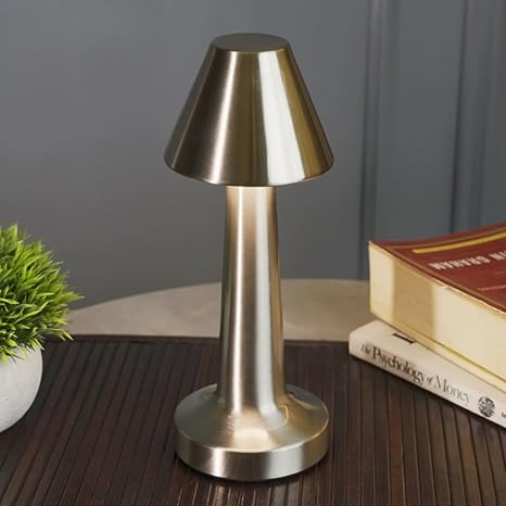 🏙️ Lámpara de Mesa LED Chronos Pyramid: Elegancia Plateada y Libertad Inalámbrica 🏙️