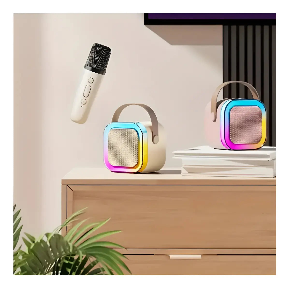 🎤 Mini Parlante Karaoke Portátil K12 con Micrófono Inalámbrico y Luces LED RGB - Beige ✨