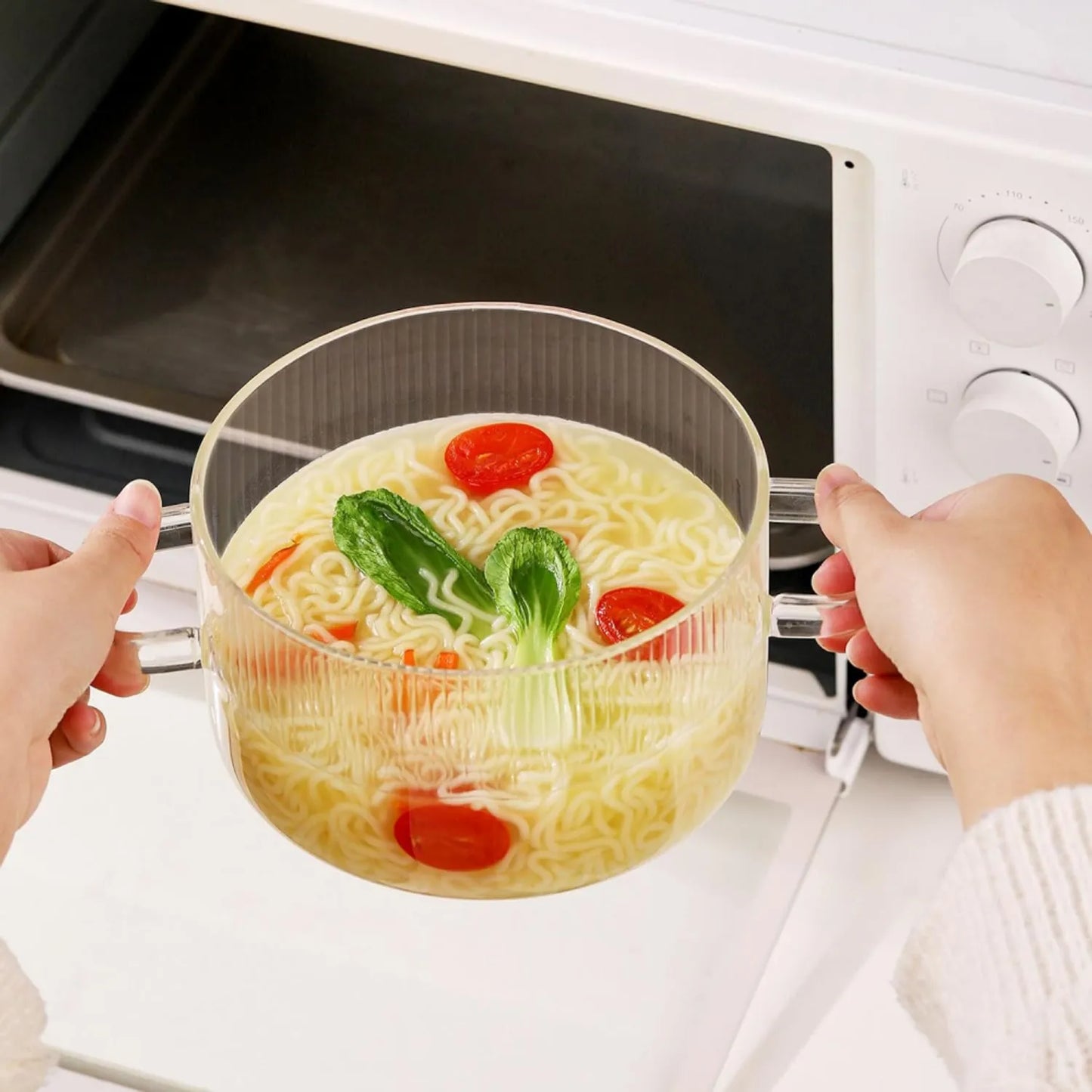 Olla de Vidrio Estriada con Tapa y Agarraderas - 1.5 Litros